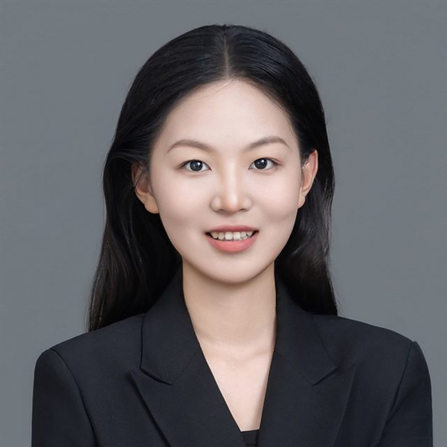 Joyce Guo, Sales Manager at HLW SIGN